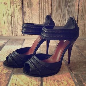 Leon Max ELKA 9.5 heels